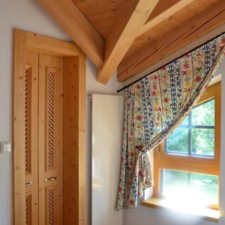 Haus Enzian Apartman *