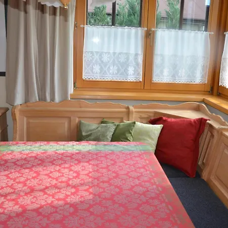 Haus Enzian Apartman *
