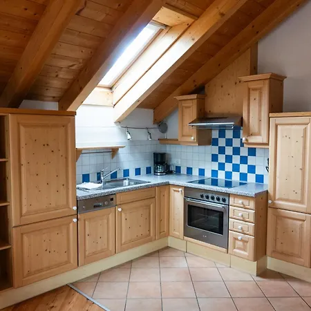 Апартаменти Haus Enzian
