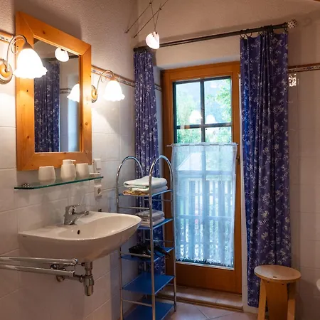 アパート Haus Enzian