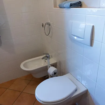 Апартаменти Haus Enzian *