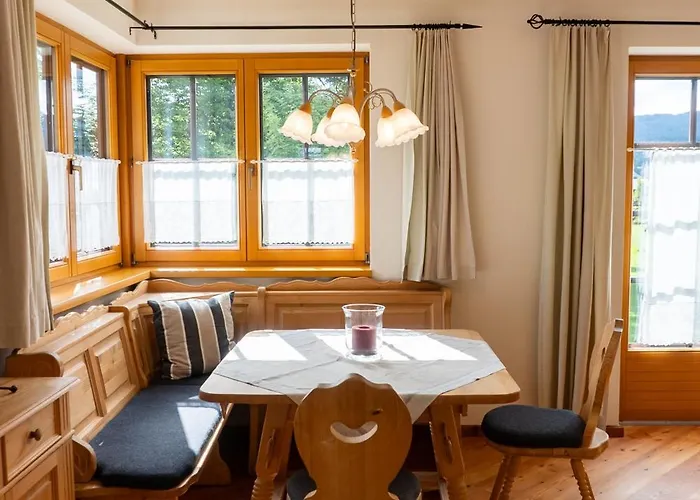 Haus Enzian * Зефельд-ін-Тіроль